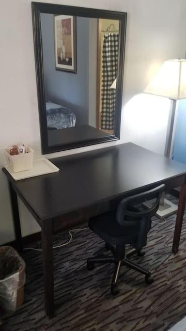 Osu King Bed Hotel Room 109 Wi-Fi Booking Stillwater Bagian luar foto